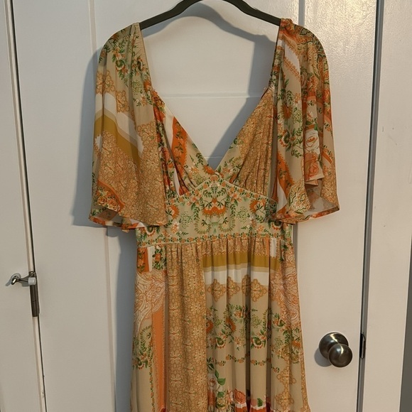 Orange floral design dress - Picture 2 of 5